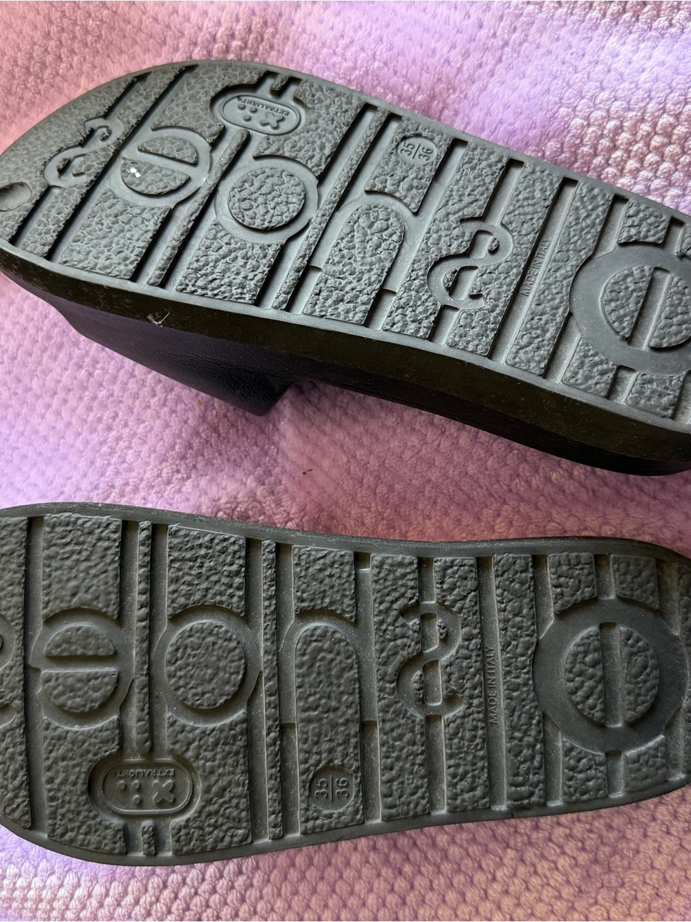 Women's O Bag Comfortable Black Slide Sandals - Easy Slip-On Comfort size 5 - Picture 4 of 6